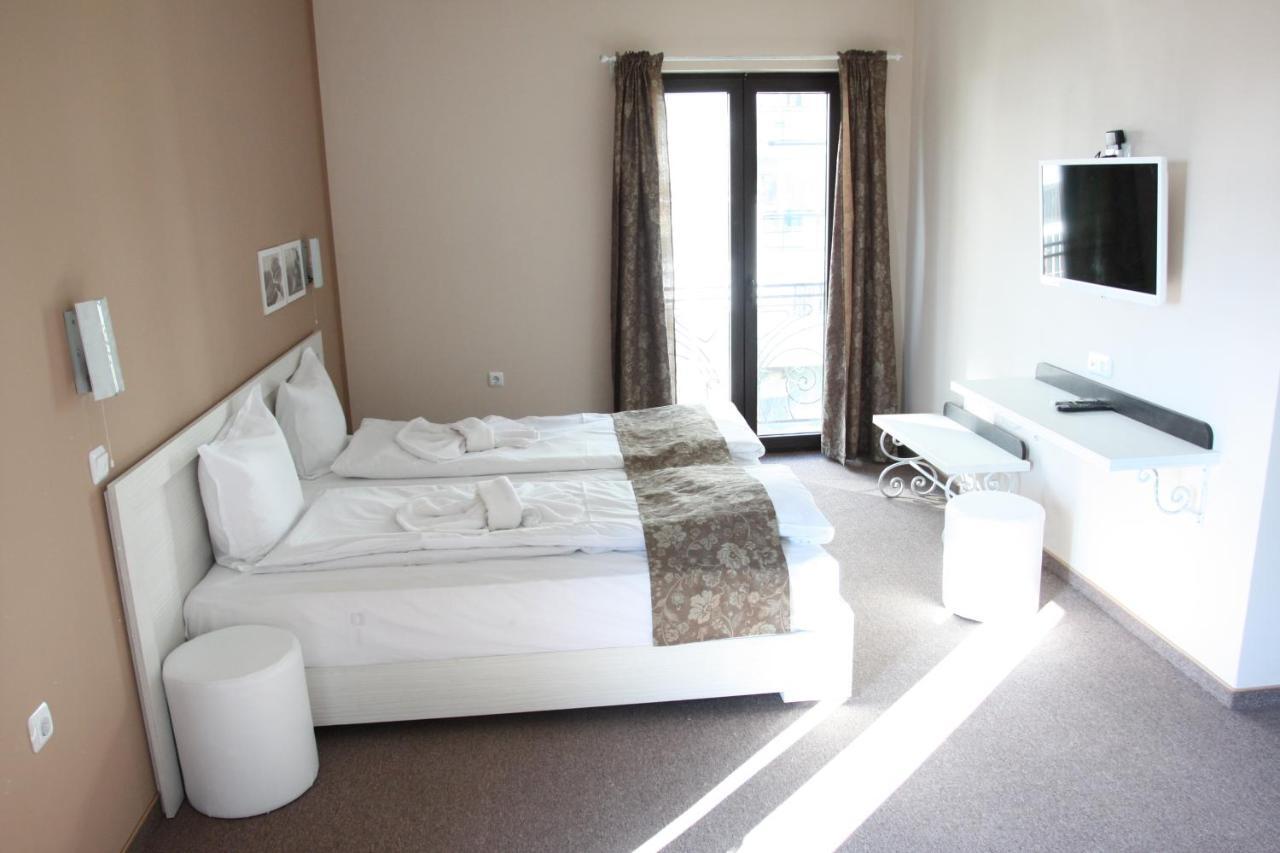 Triple Room with Garden View,917741998:JPEG
